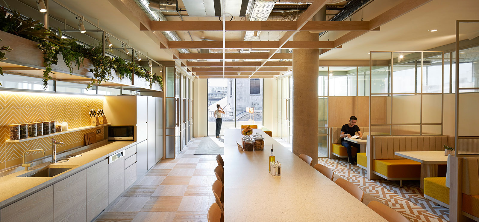 Fora-London-coworking-space-4.jpg