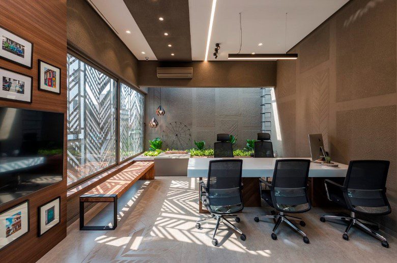 Office-furniture-design-ideas-for-a-modern-workplace-1.jpg